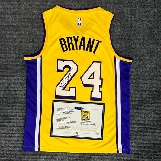Signed Kobe Bryant LA Lakers